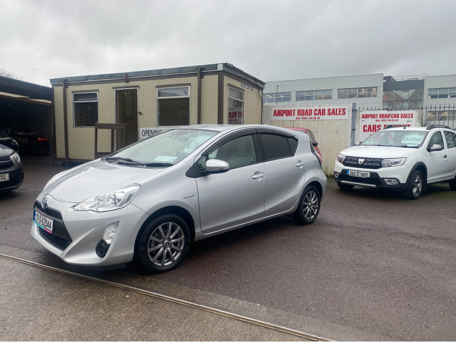 2017 Toyota Aqua 1.5 DAA-NHP10 5DR AUTO €9,950
