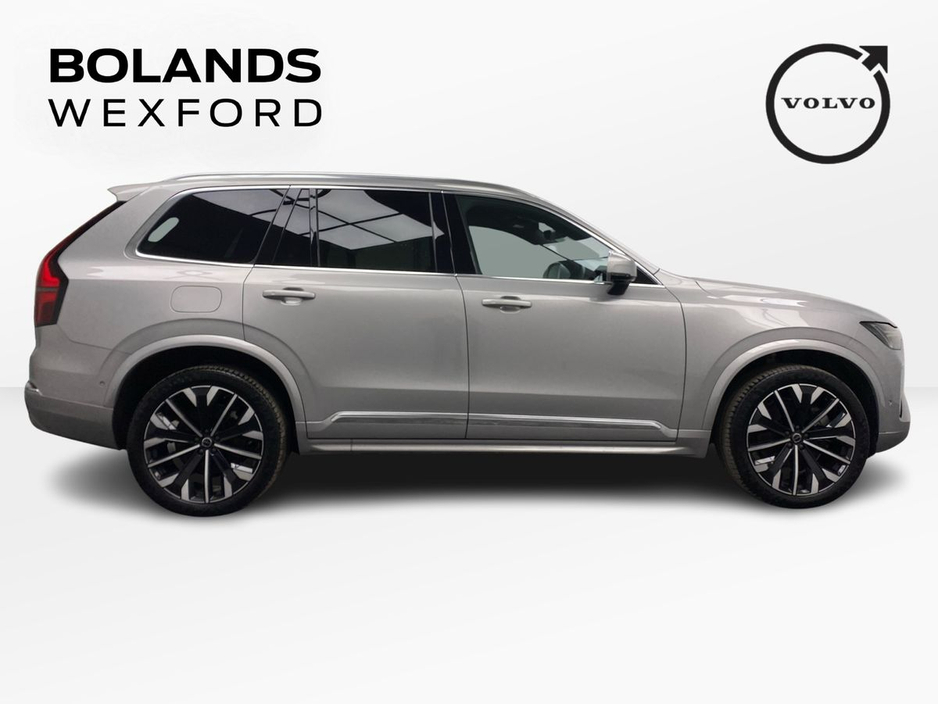 2025 Volvo XC90 - image 4