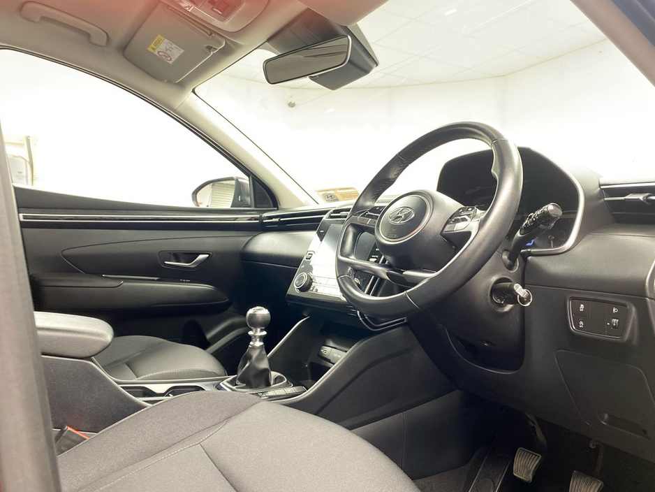 2022 Hyundai Tucson - image 9