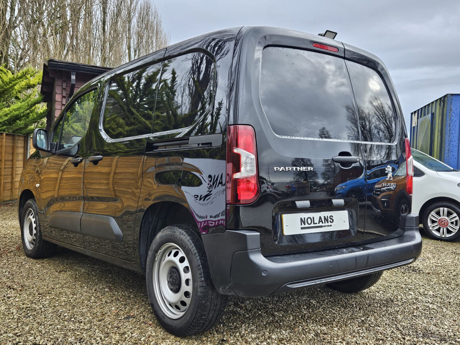 2023 Peugeot Partner - image 14