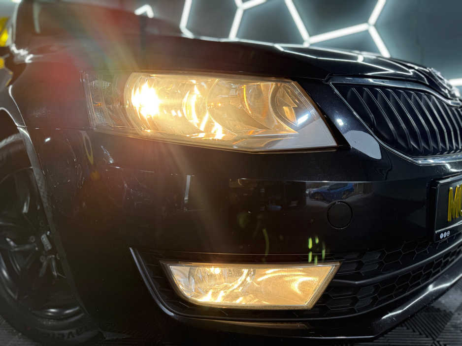 2015 Skoda Octavia - image 3