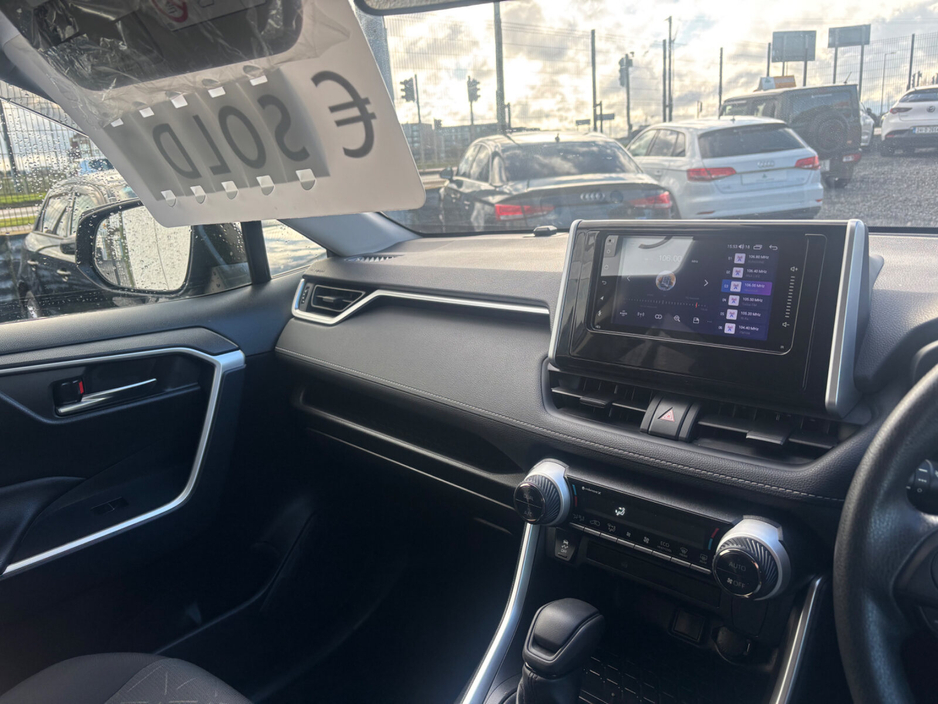 2024 Toyota Rav4 - image 14