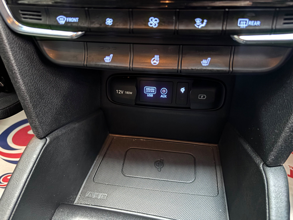 2020 Hyundai Santa Fe - image 13