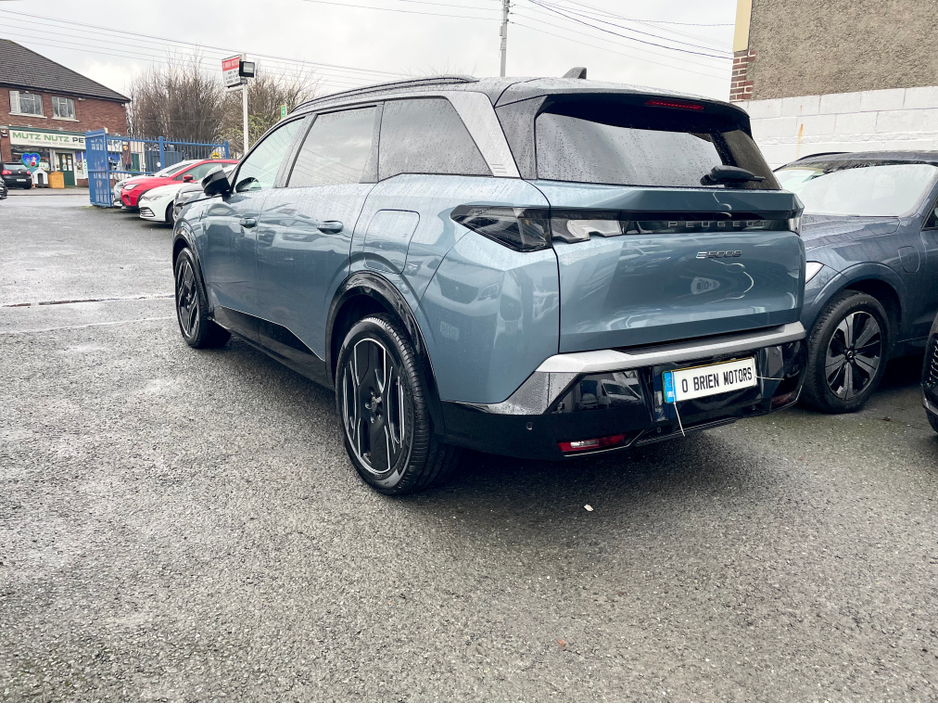 2025 Peugeot 5008 E 5008 GT-LINE 73KW 213BHP FULLY ELECTRIC €47,950