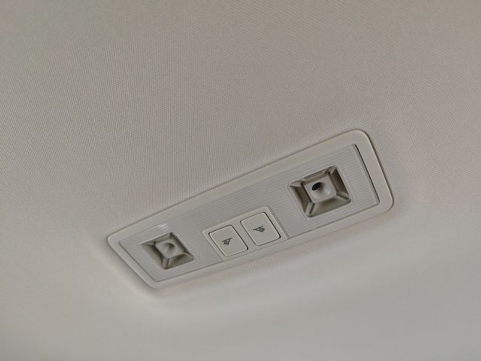 2018 Volkswagen Passat - image 22