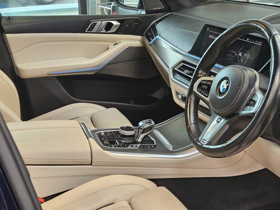 2020 BMW X5 - image 25