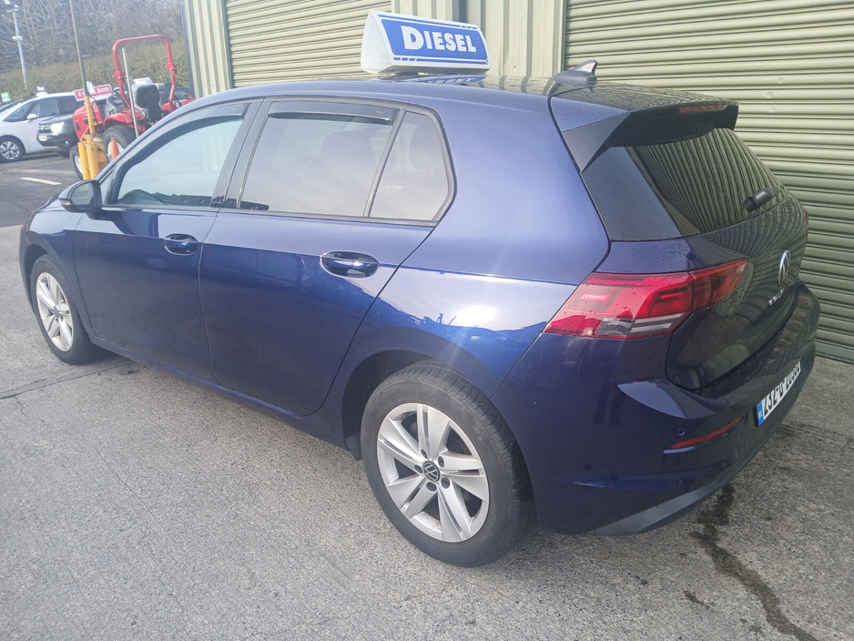 2023 Volkswagen Golf 2.0 TDI 115HP Life €24,995