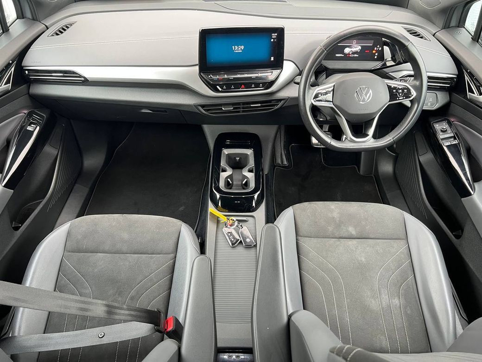 2023 Volkswagen ID.4 PRO LIFE 77KWH // DIGITAL CLUSTER // APPLE CARPLAY/ANDROID AUTO // DIAMOND CUT ALLOYS €24,250