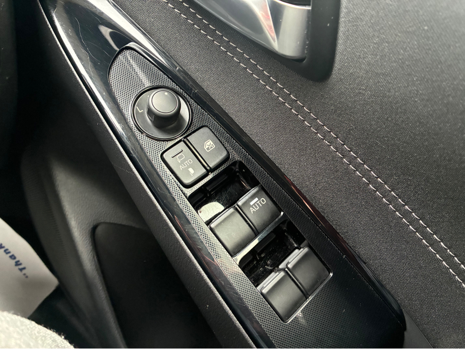 2017 Mazda Demio - image 14