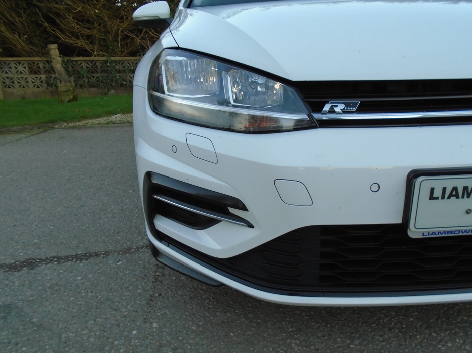 2018 Volkswagen Golf - image 12