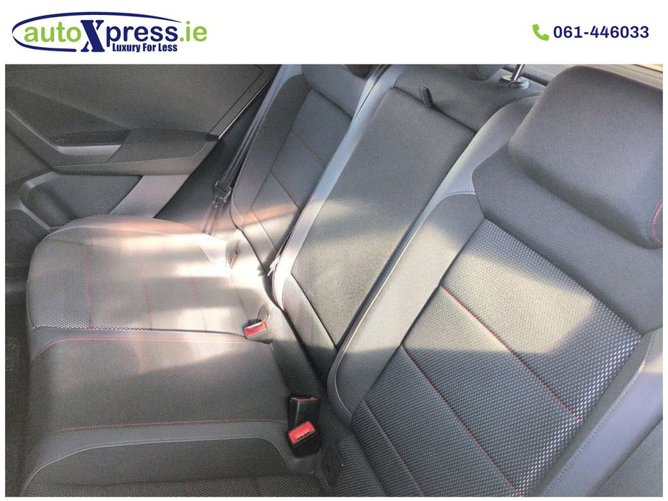 2021 Volkswagen T-Roc - image 4