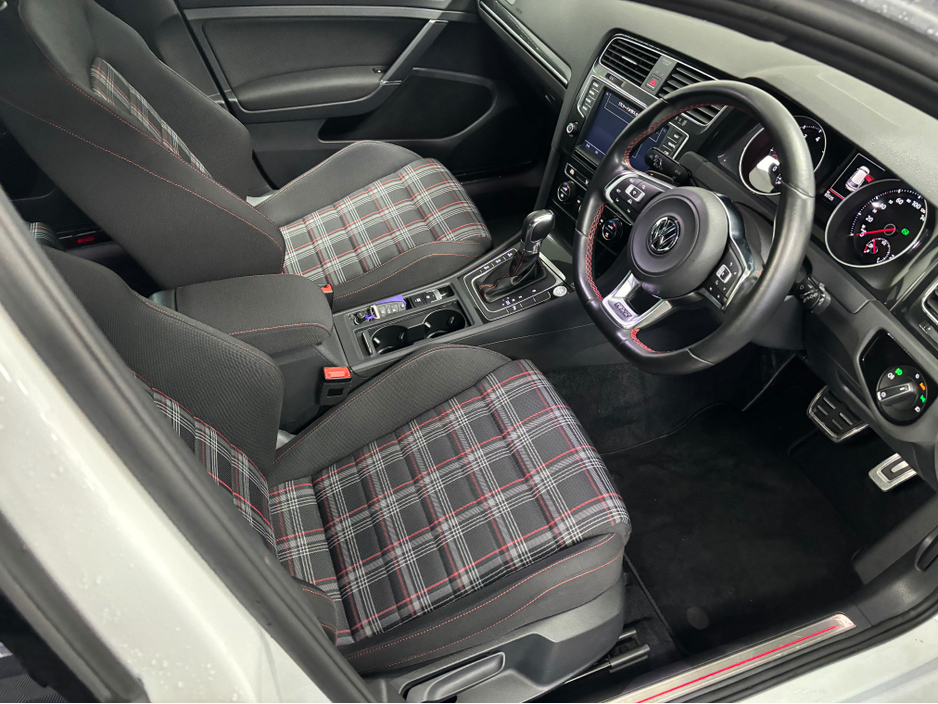 2016 Volkswagen Golf VOLKSWAGEN GOLF GTI DSG 220BHP*DCC & ACC*KEYLESS ENTRY & START*FINANCE AVAILABLE TRADE INS WELCOME* €21,950