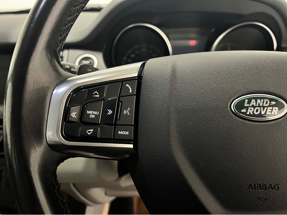 2019 Land Rover Discovery Sport - image 28