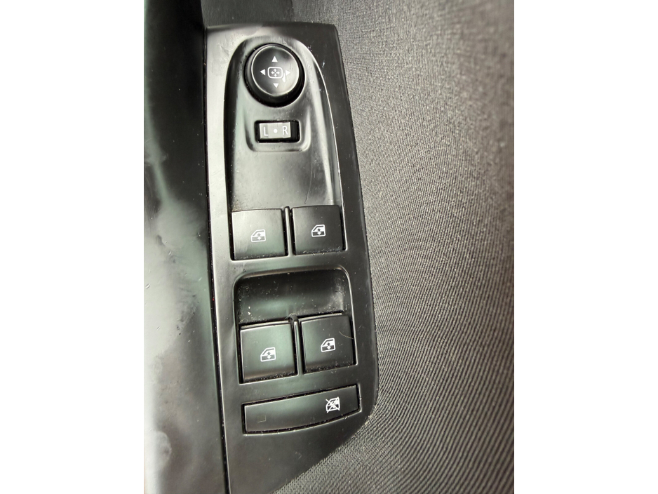 2018 Opel Astra - image 20