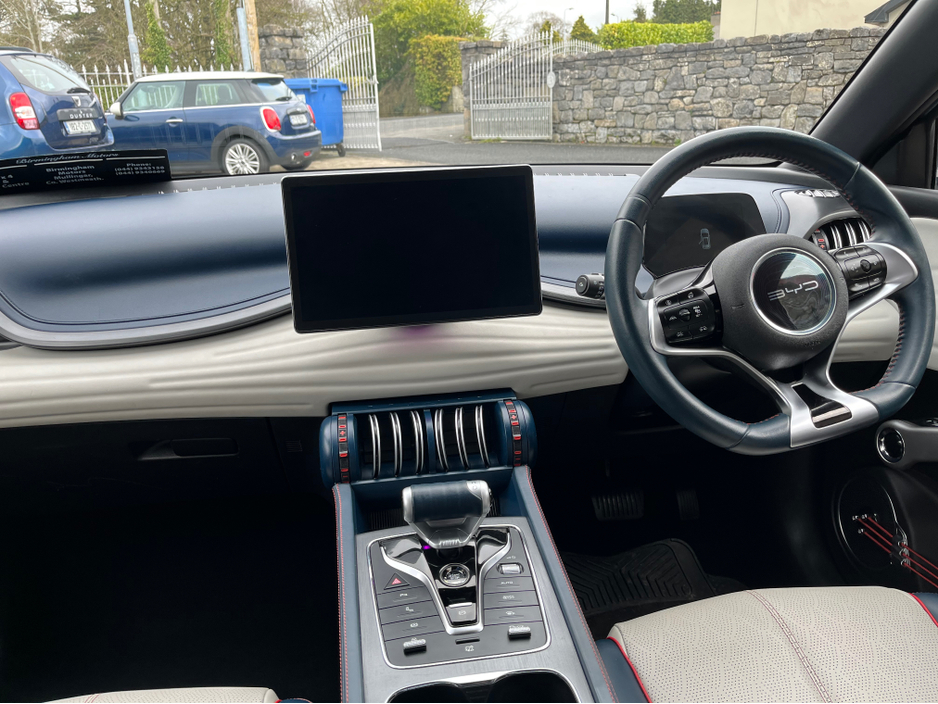 2024 BYD ATTO 3 - image 8