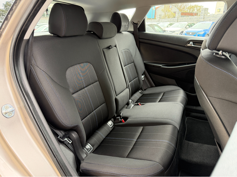 2017 Hyundai Tucson - image 19