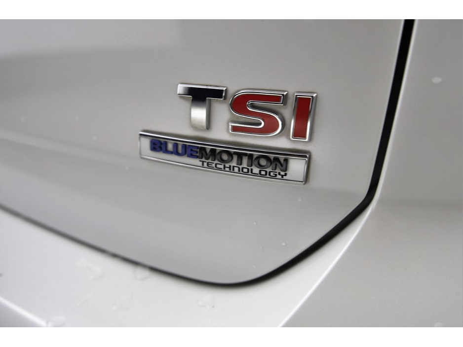 2018 Volkswagen Golf - image 27