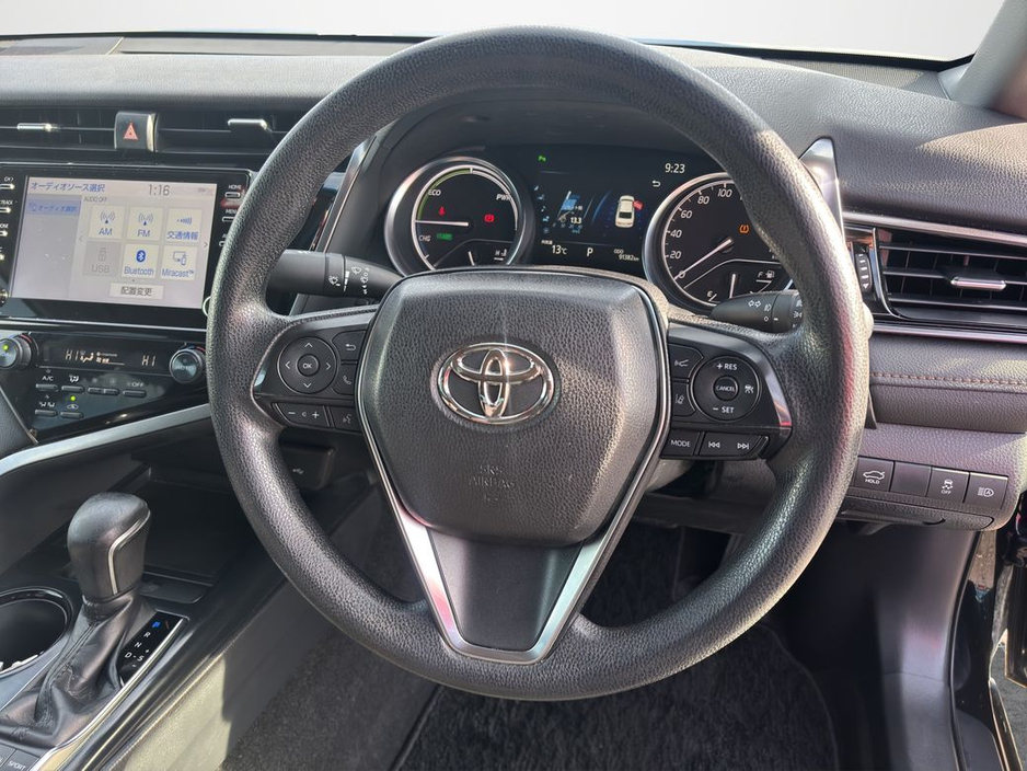 2020 Toyota Camry - image 10