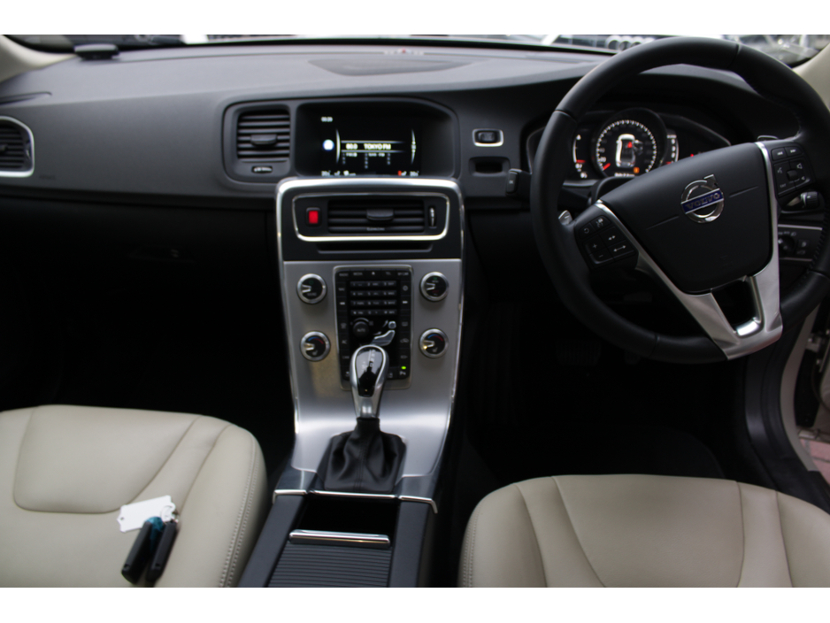 2016 Volvo S60 2.0D4 SE LUXURY EDITION 4DR SALOON AUTOMATIC // STUNNIN CAR WITH ONLY 61.000 KMS // BUY WITH CONFIDENCE AA AND SIMI APPROVED DEALER 2026 // FINANCE ARRANGED // TRADE INS WELCOME // €17,950