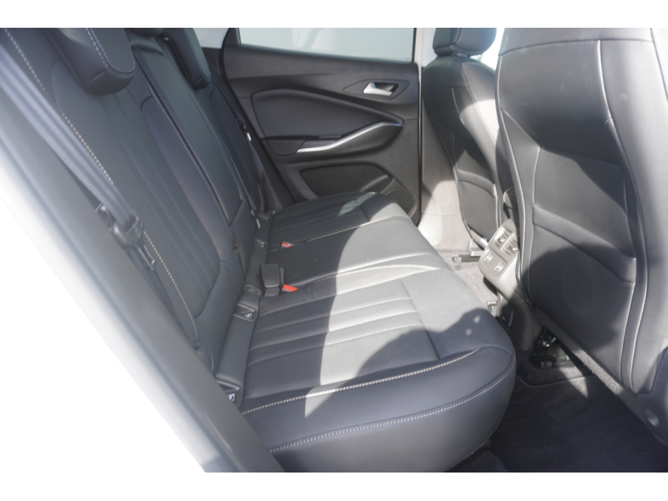 2023 Opel Grandland - image 11