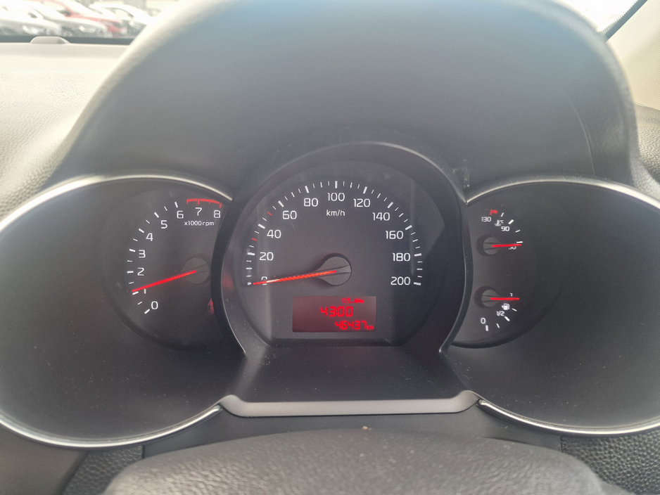 2016 Kia Picanto - image 10