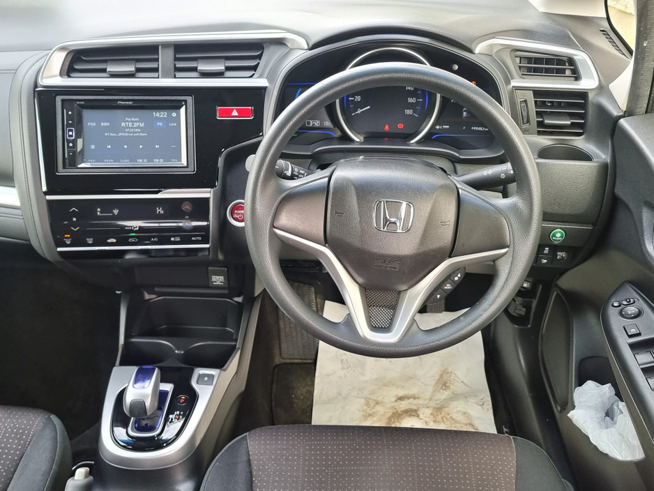 2016 Honda Fit - image 15