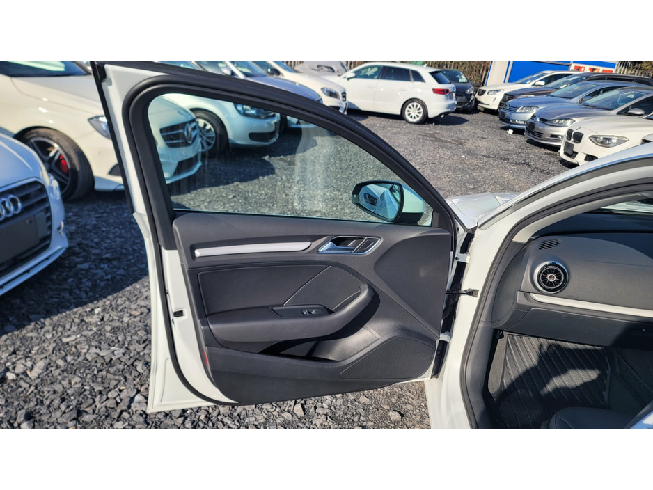 2015 Audi A3 - image 11