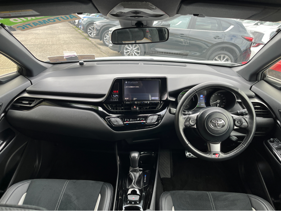 2020 Toyota C-HR - image 13