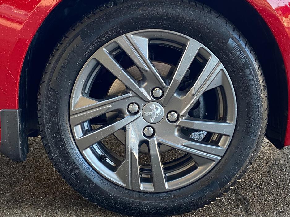 2022 Peugeot 208 1.2 Puretech 75 bhp Active €17,900