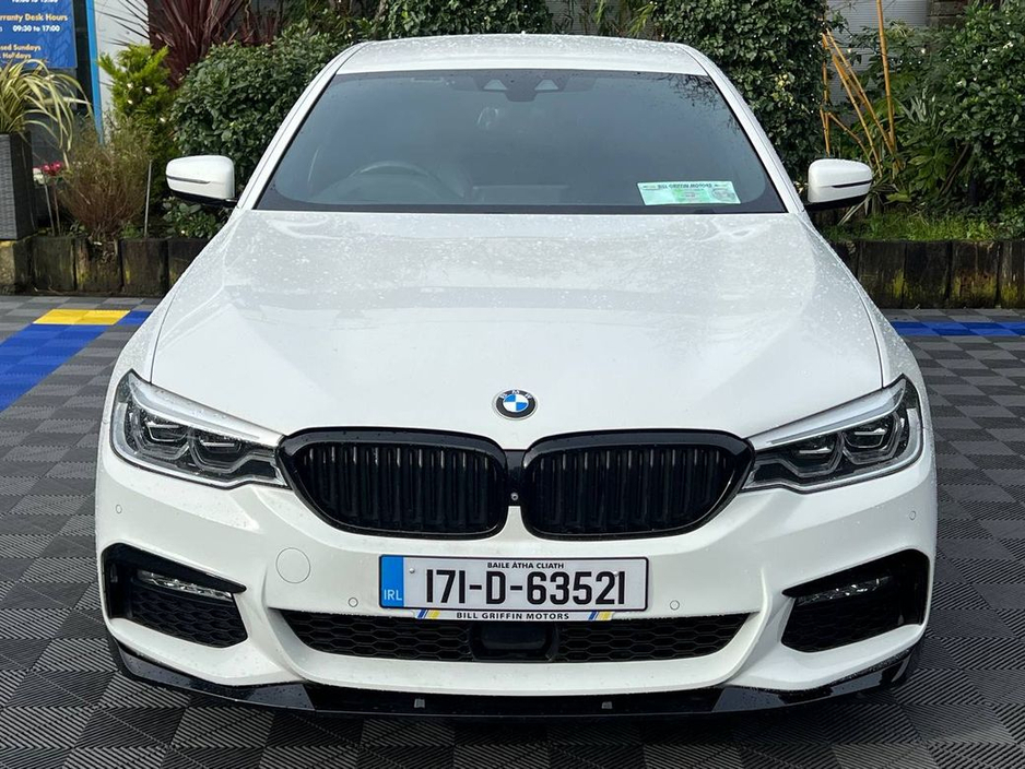 2017 BMW 5 Series - image 15