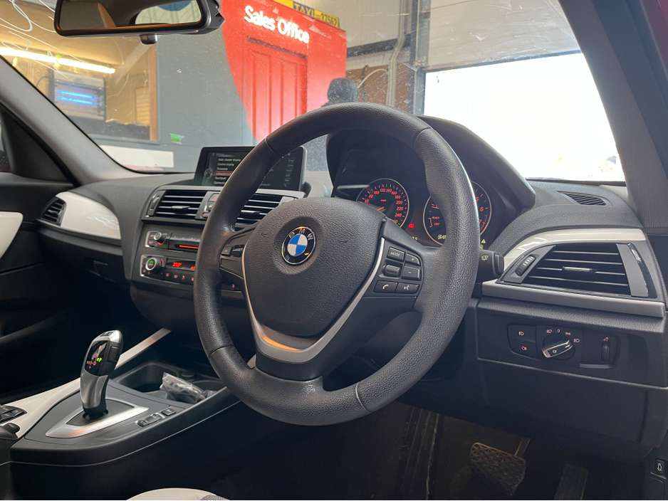 2015 BMW 1 Series - image 9