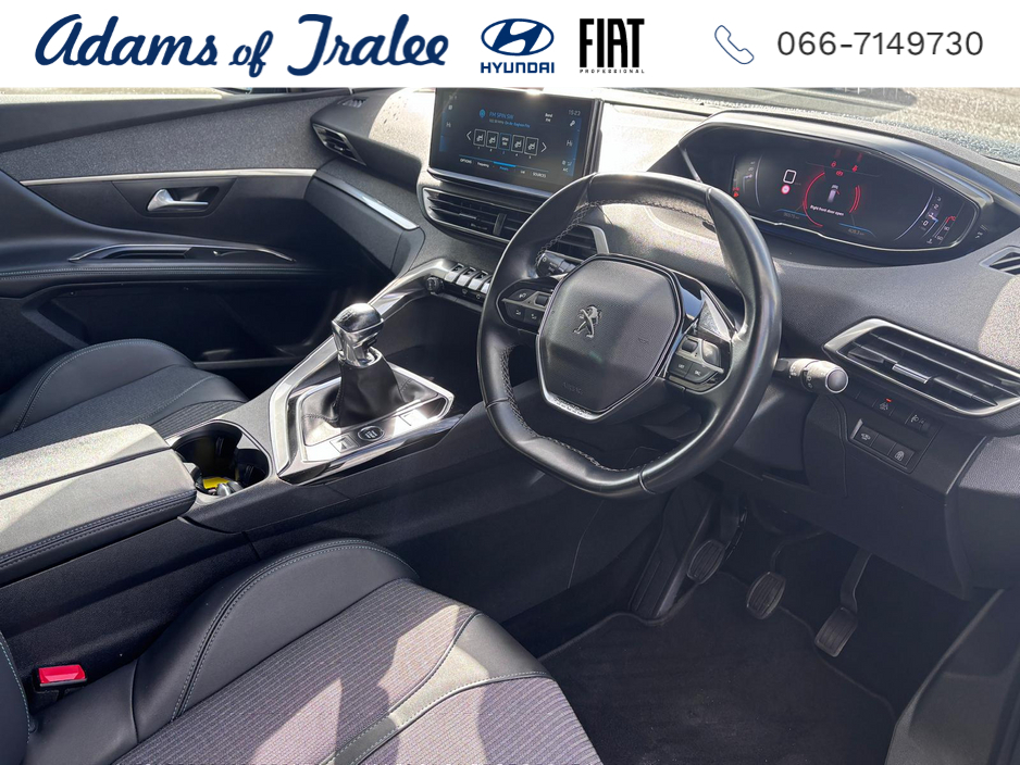 2022 Peugeot 5008 - image 11