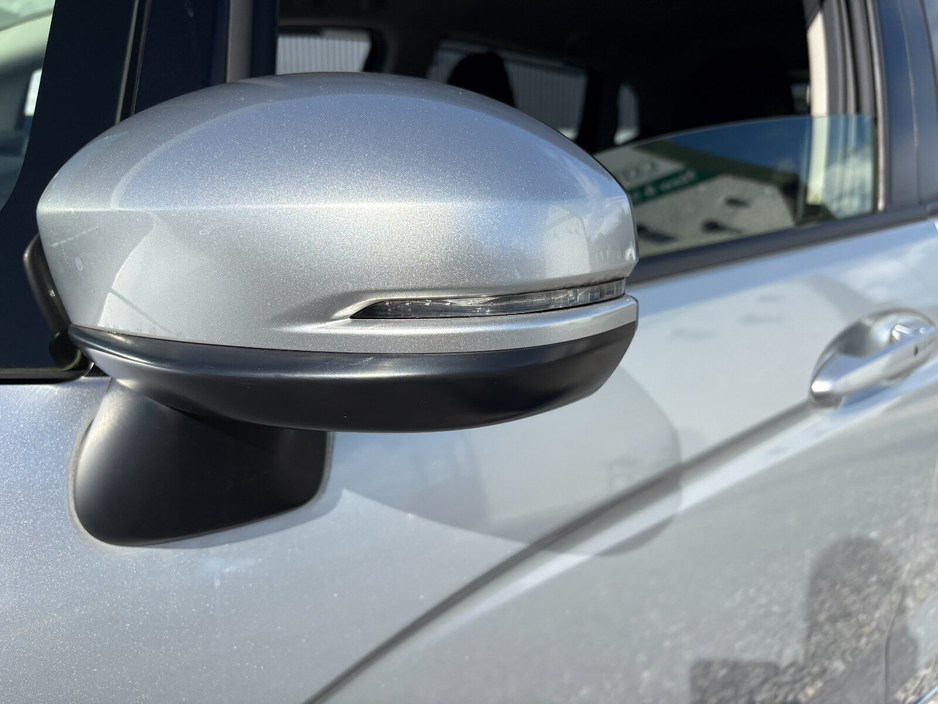 2019 Honda Fit - image 11