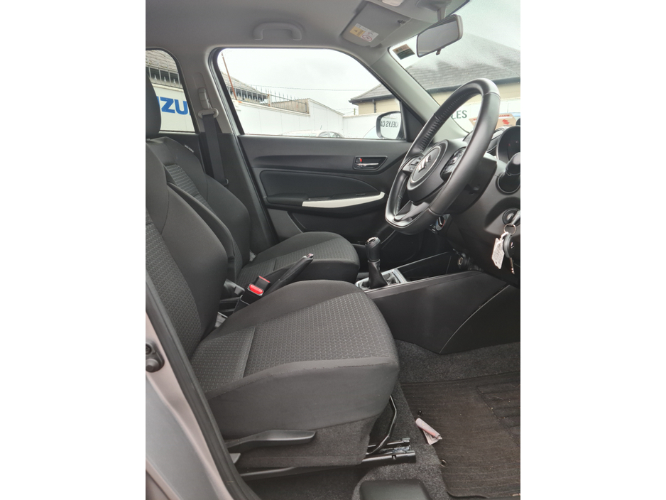 2024 Suzuki Swift - image 8