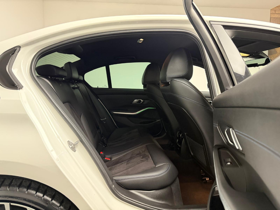 2023 BMW 3 Series 330E M SPORT €41,990