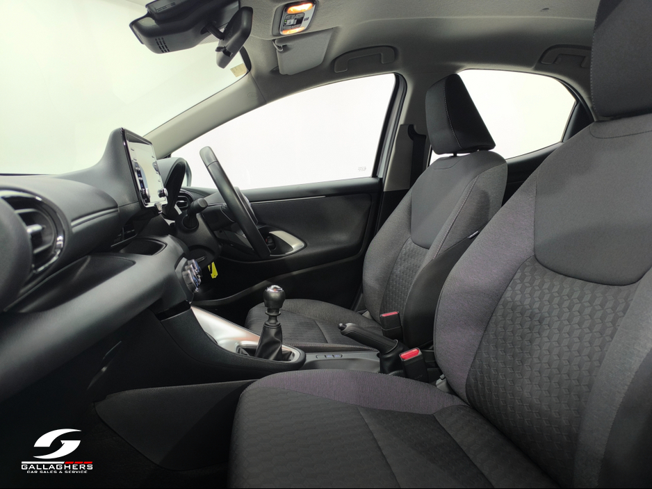 2024 Toyota Yaris (241) LUNA 1.5 PETROL IRISH CAR 1 OWNER €22,495