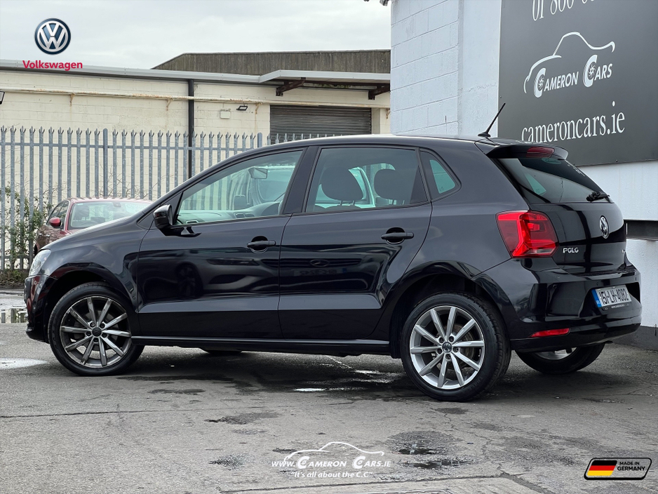 2015 Volkswagen Polo - image 2