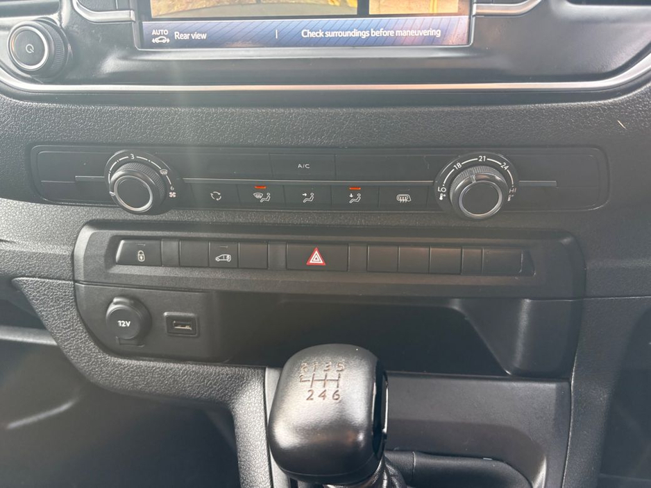 2024 Toyota Proace - image 10