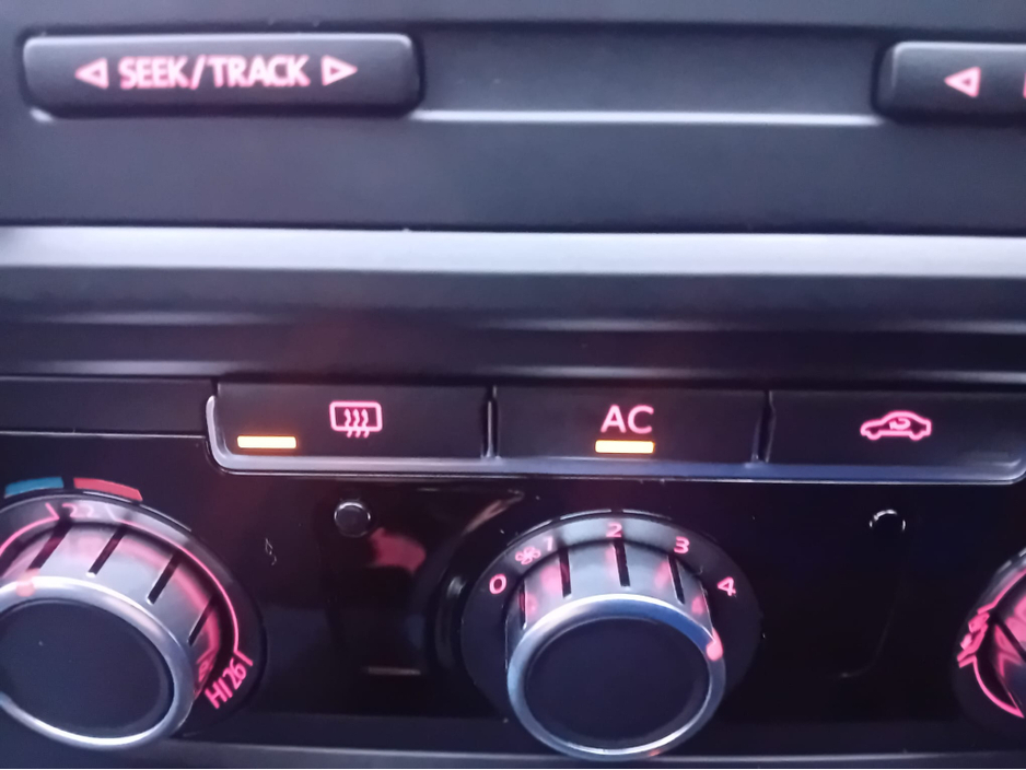 2010 Volkswagen Golf TRENDLINE 1.6 TDI MANUAL 105BHP  5DR @ REDDY2DRIVE LTD €3,850