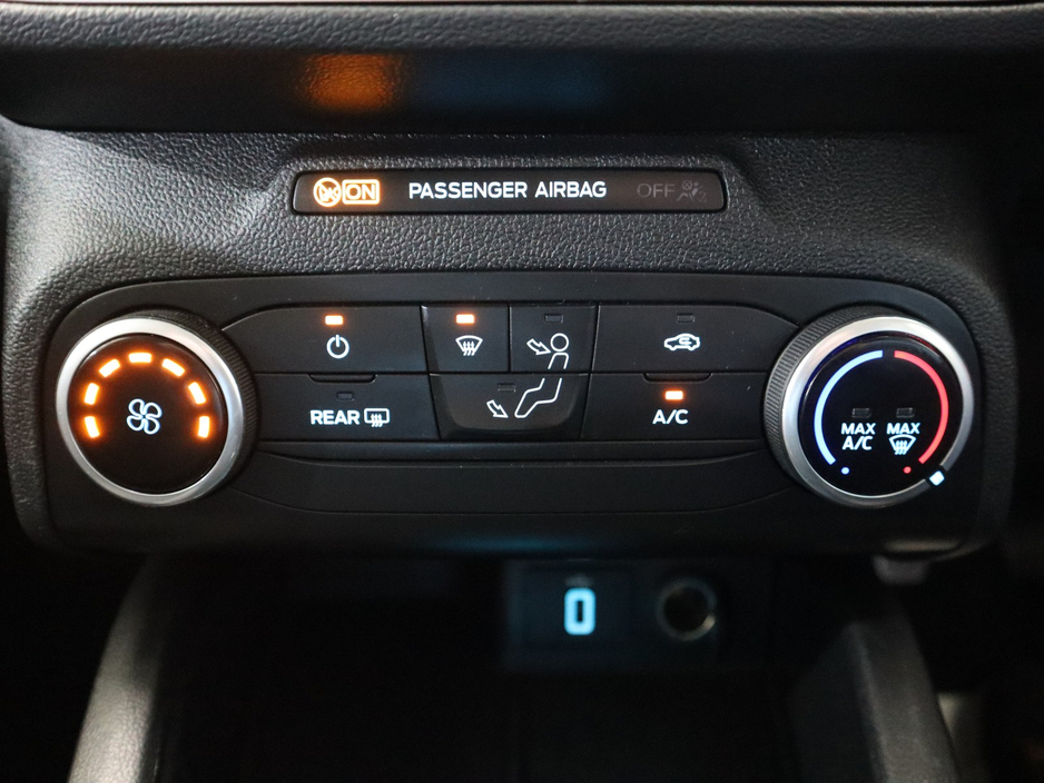 2019 Ford Focus - image 19