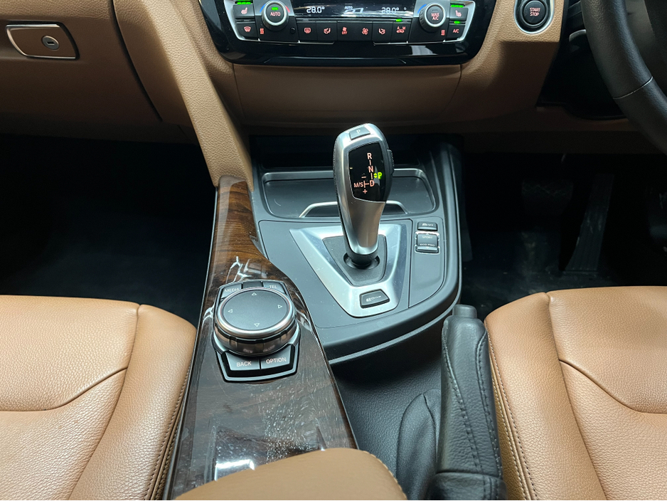 2017 BMW 3 Series €17950 2017 BMW 330E LUXURY EYE PERFORMER 2.0 AUTOMATIC / CRUISE CONTROL / REVERSE CAMERA / ELECTRIC MEMORY & HEATED SEATS AND MORE €17,950