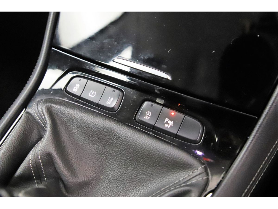 2021 Opel Grandland X - image 23