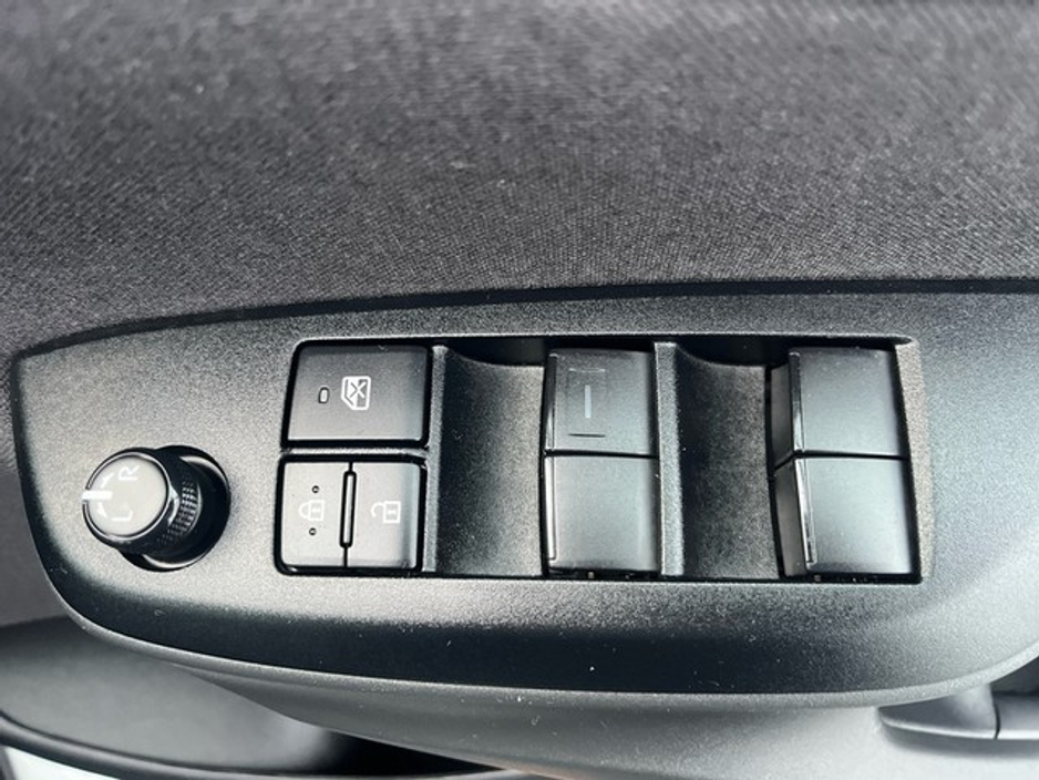 2025 Toyota Yaris Cross Luna €29,950