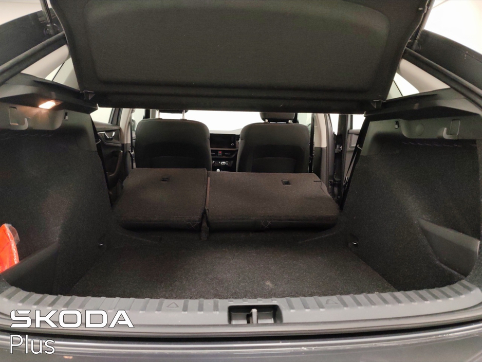 2023 Skoda Scala - image 21