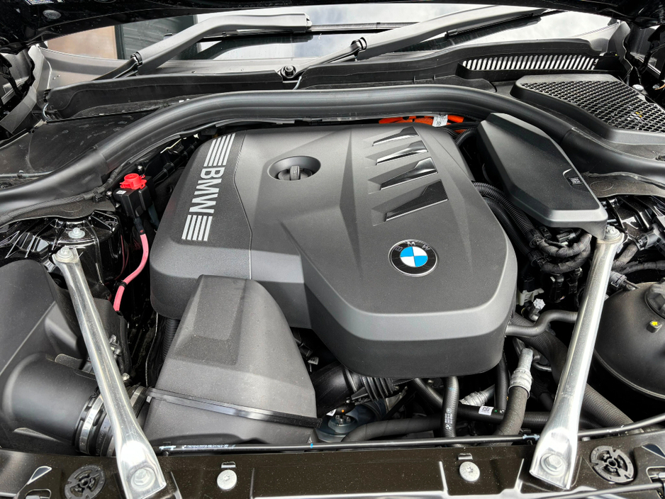 2025 BMW 5 Series 530e M Sport Auto €64,990