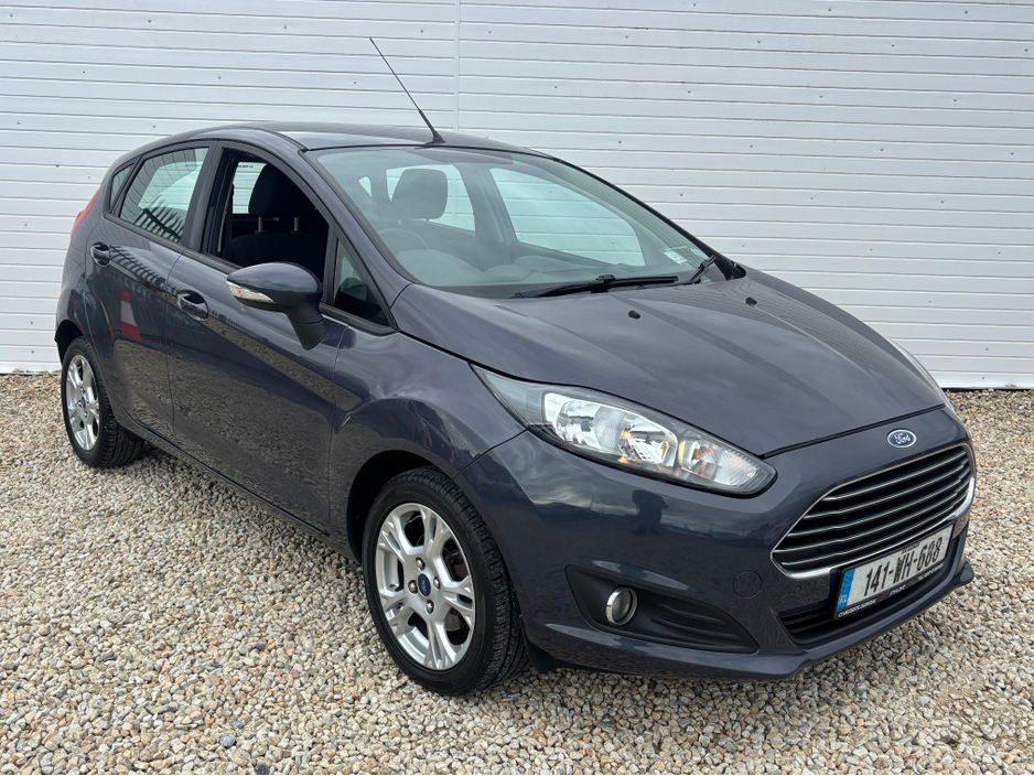 2014 Ford Fiesta - image 5