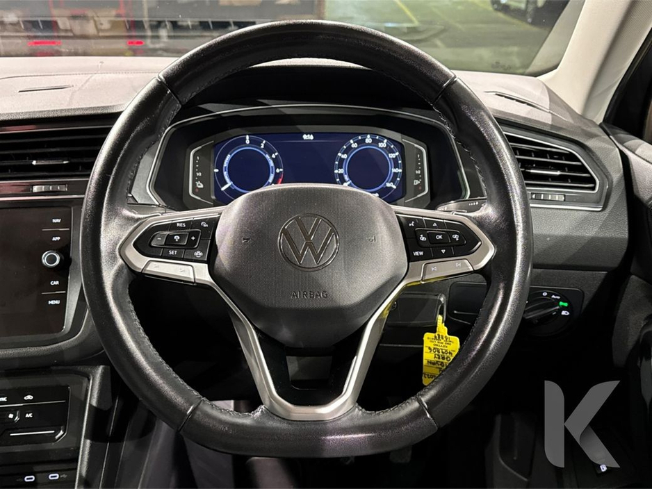 2022 Volkswagen Tiguan HYBRID AUTOMATIC 1.4L TSI PHEV - PARKING SENSORS - CRUISE CONTROL - A/C HEATING CONTROLS €29,950