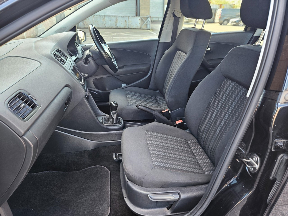 2017 Volkswagen Polo - image 9