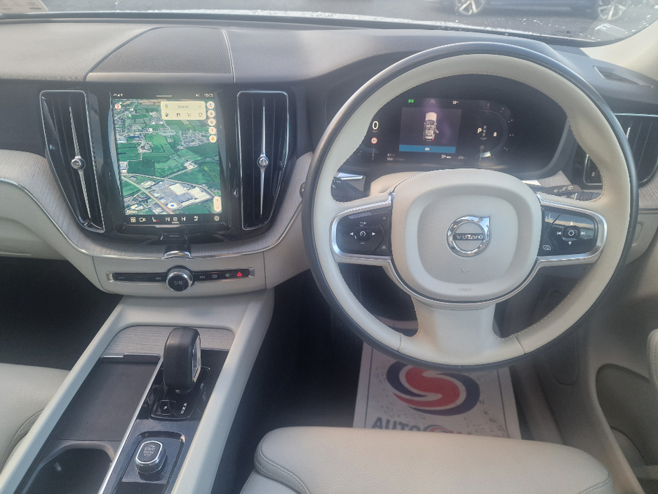 2023 Volvo XC60 B4 Plus Bright 5DR Auto €44,950