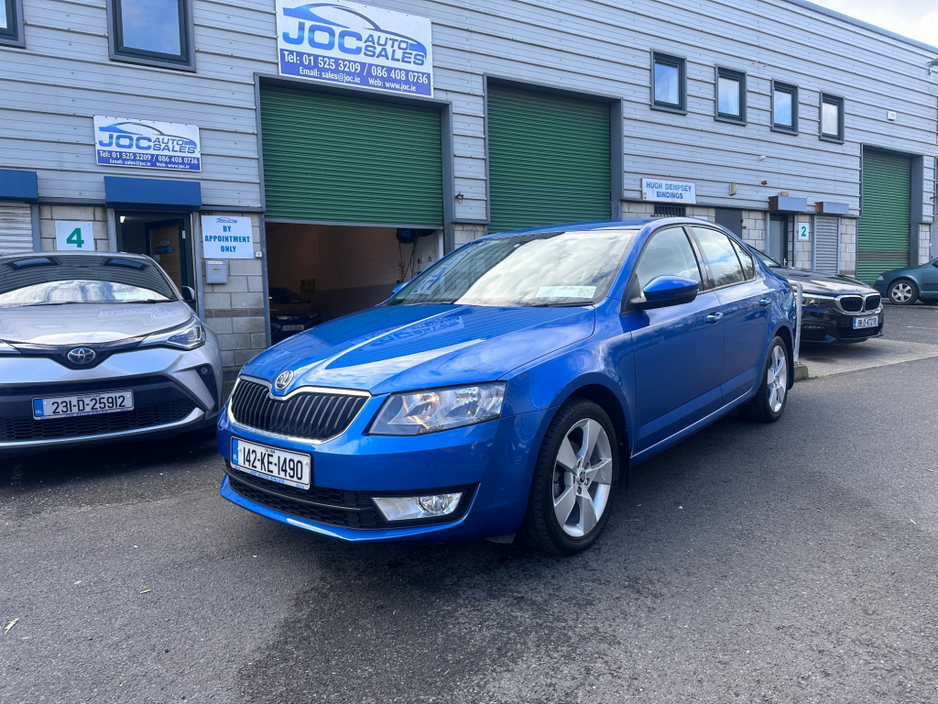 2014 Skoda Octavia - image 2